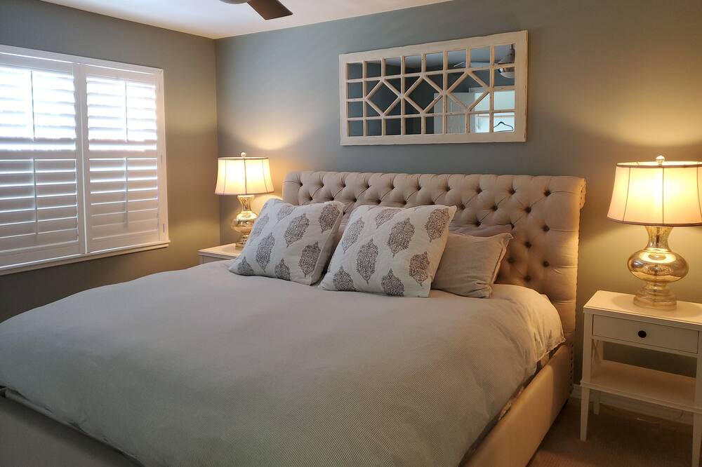 Photo of Bedroom in Riverfront