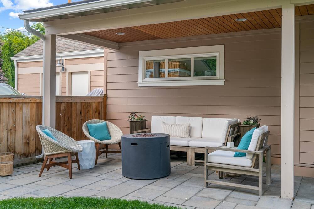 Photo of Patio Balcony in Riverfront