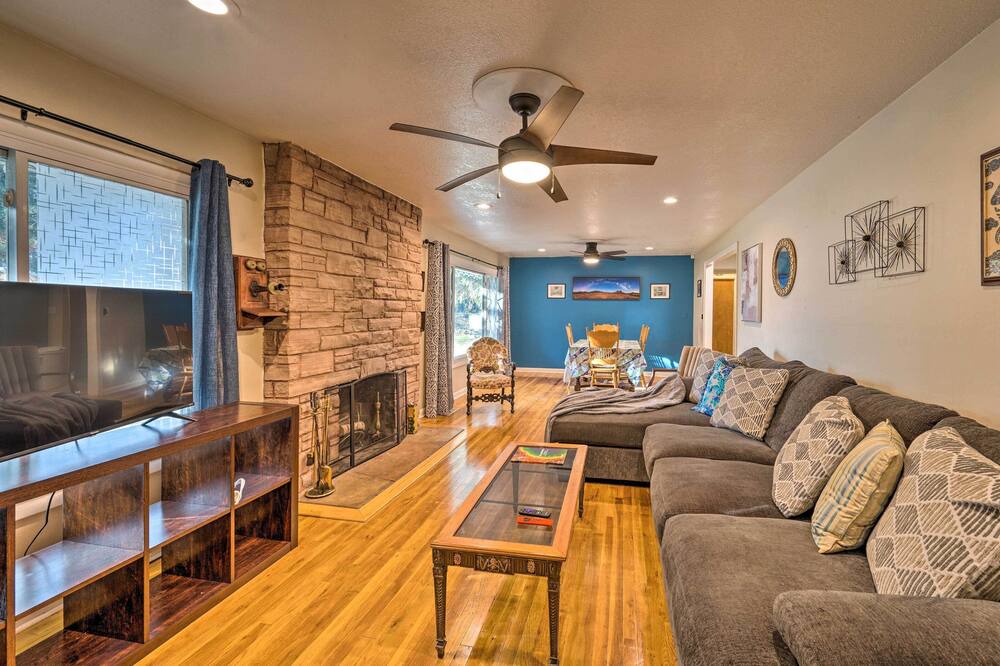 Photo of Livingroom in Caldwell