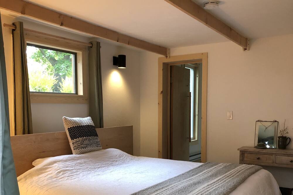 Photo of Bedroom in Westside