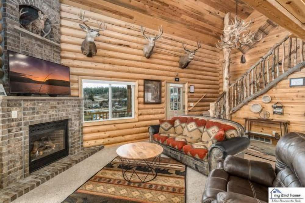 Photo of Livingroom in Mammoth Creek