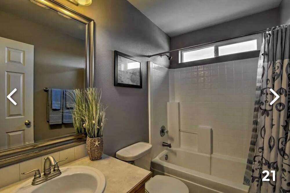 Photo of Bathroom in Pasco