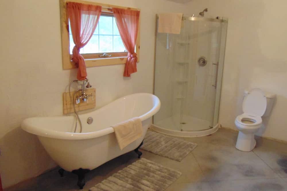 Photo of Bathroom in East Glacier Park Village