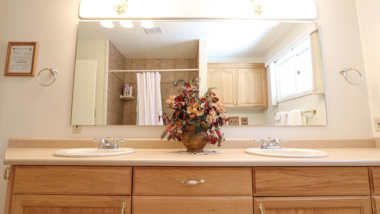 Photo of Bathroom in West Yellowstone