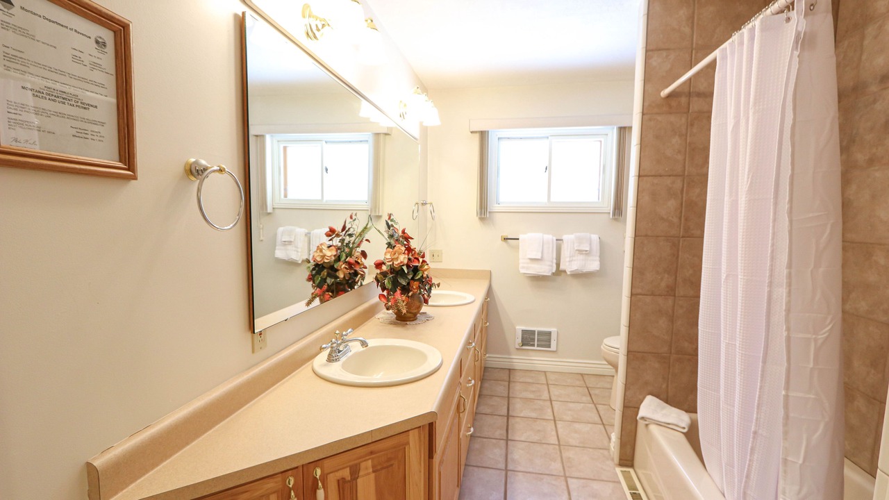 Photo of Bathroom in West Yellowstone