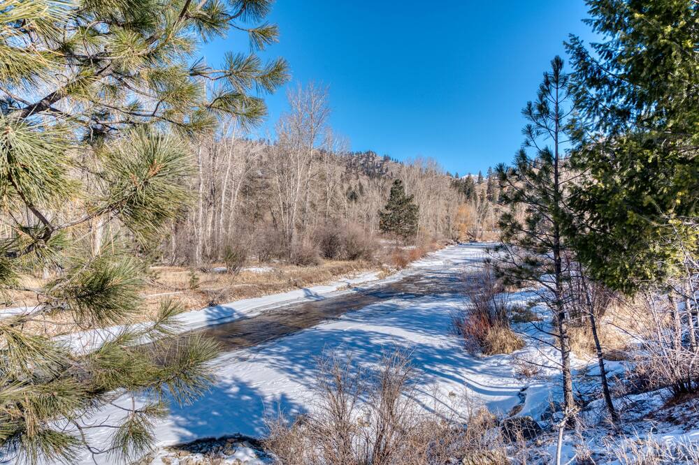 Photo of Outdoor in Conner