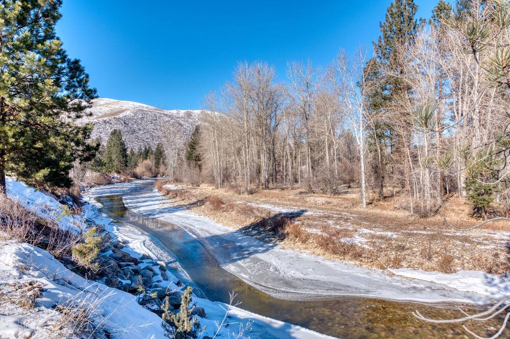 Photo of Outdoor in Conner