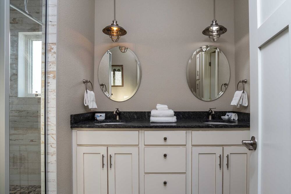 Photo of Bathroom in Nisswa