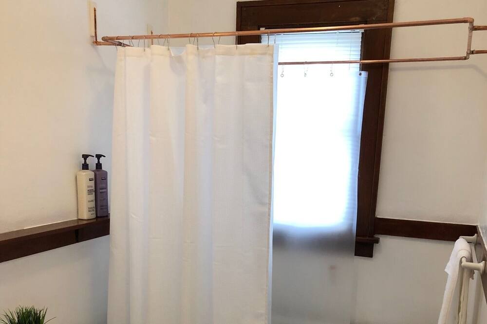 Photo of Bathroom in Deer Lodge