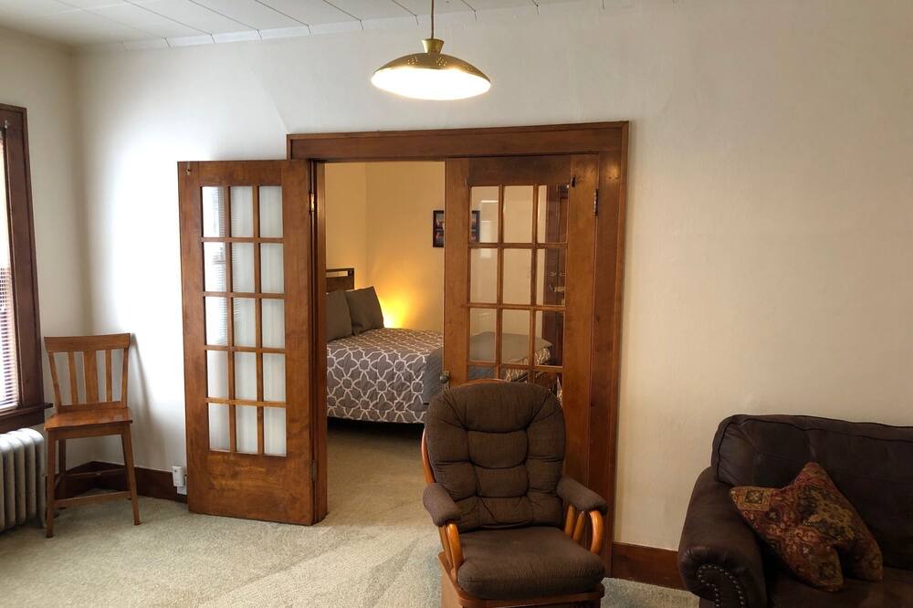 Photo of Livingroom in Deer Lodge
