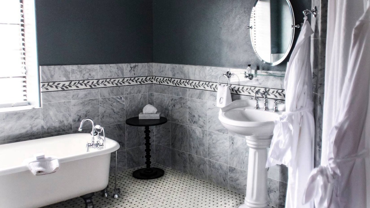 Photo of Bathroom in Lewistown