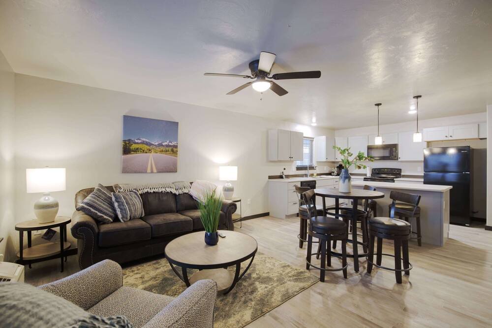 Photo of Livingroom in Butte