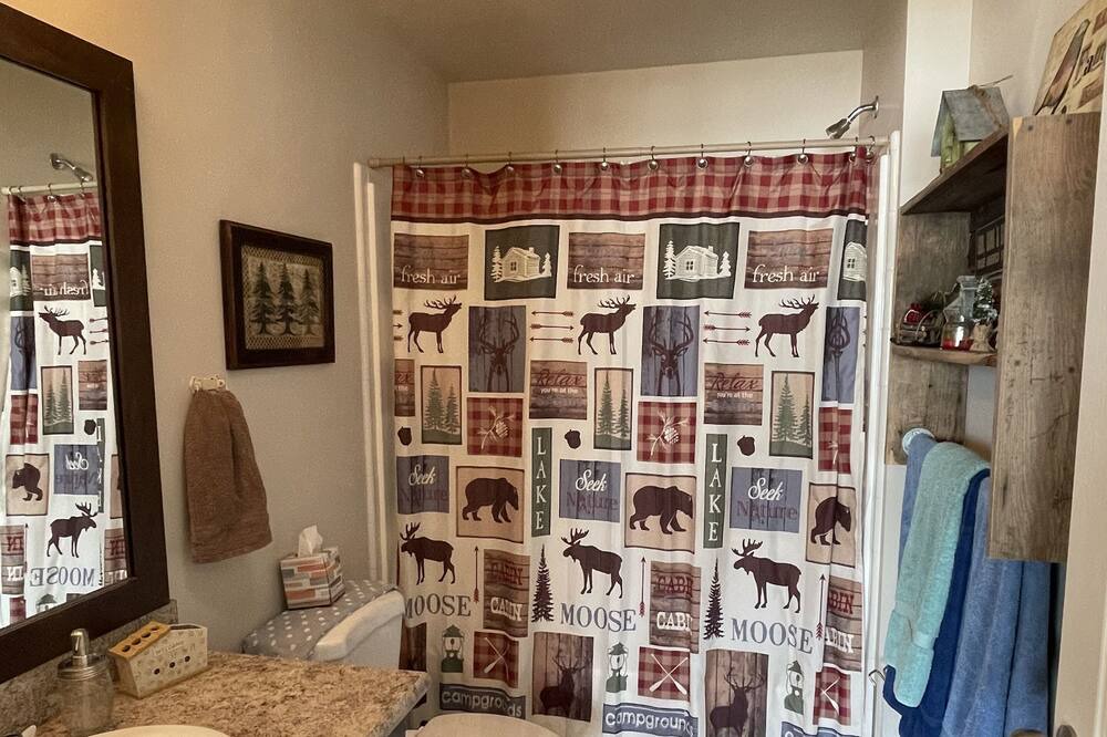 Photo of Bathroom in Roberts County