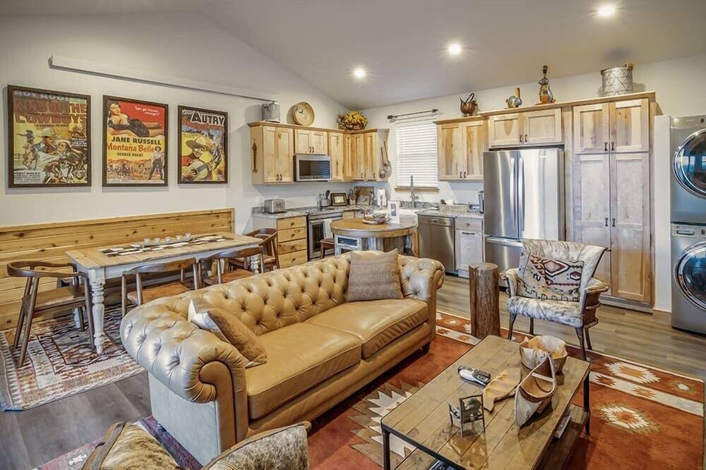 Photo of Livingroom in Emigrant