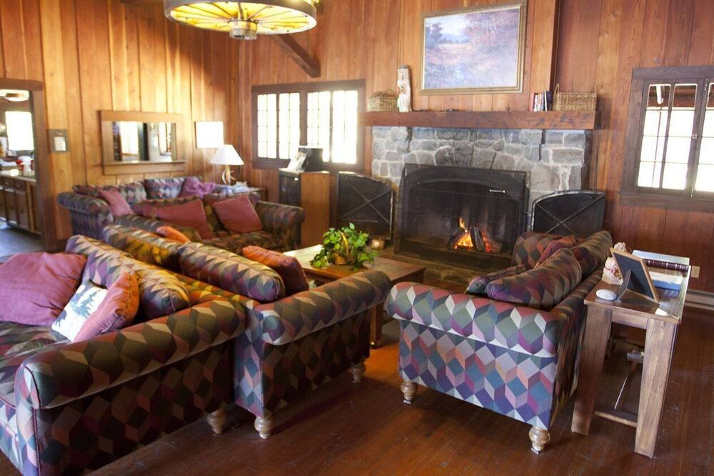 Photo of Livingroom in Columbia Falls