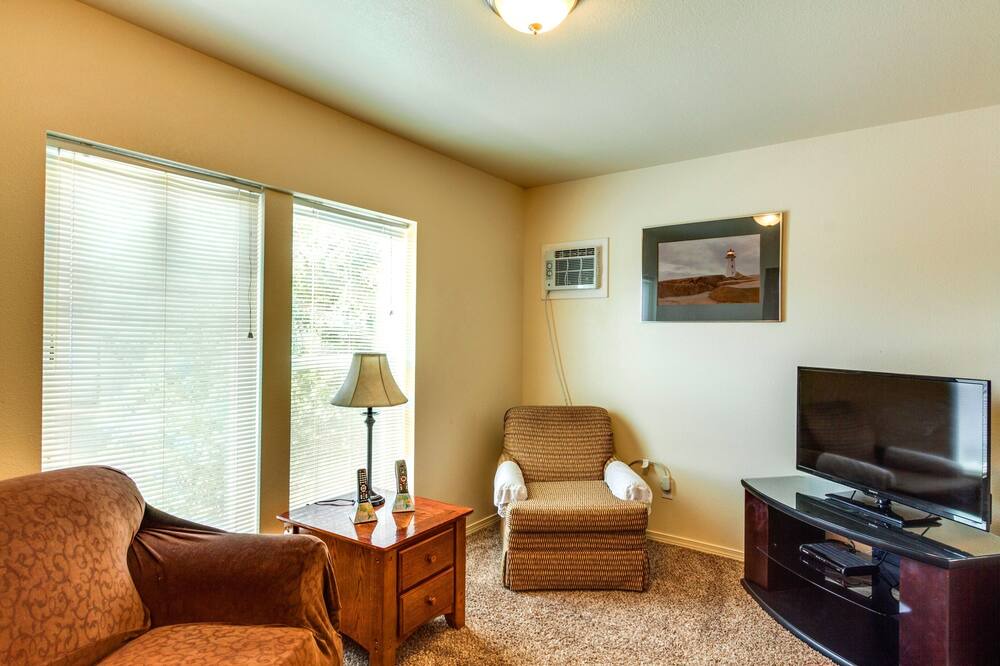 Photo of Livingroom in West Central
