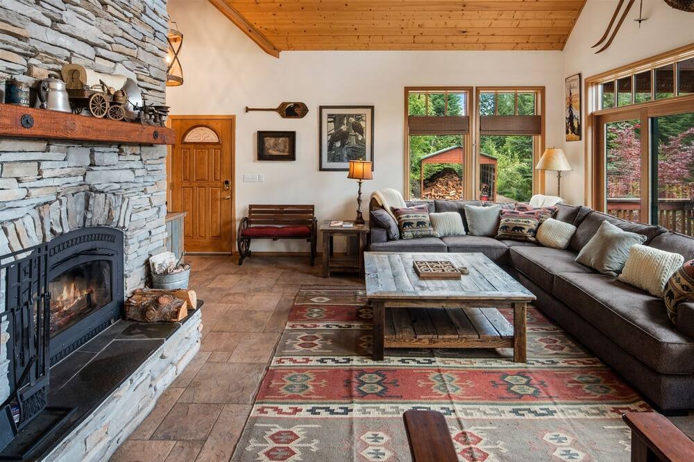 Photo of Livingroom in Sagle