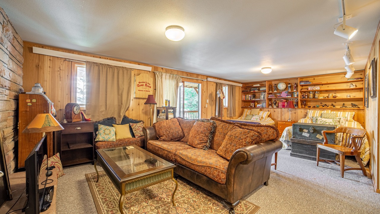 Photo of Livingroom in Kings Point