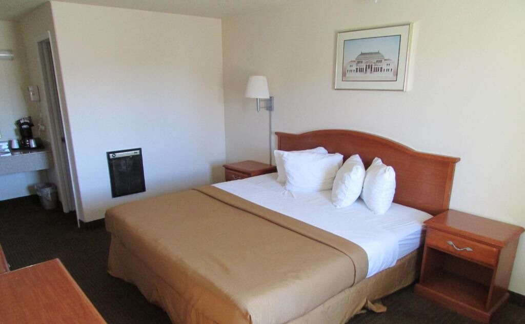 Photo of Bedroom in Green River