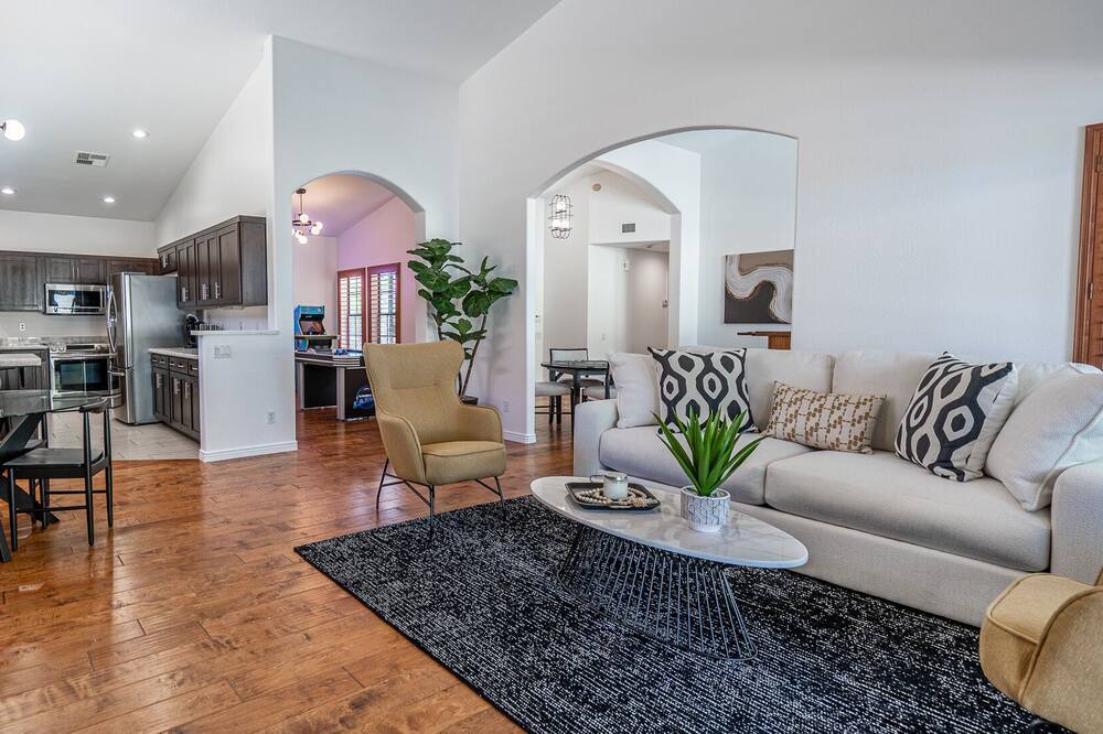 Photo of Livingroom in Paradise Park Vista