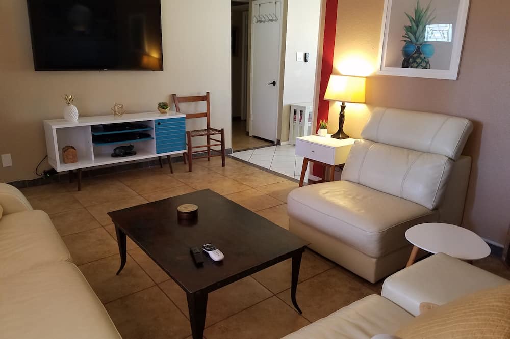 Photo of Livingroom in Mesa Grande