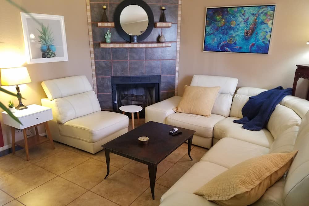 Photo of Livingroom in Mesa Grande