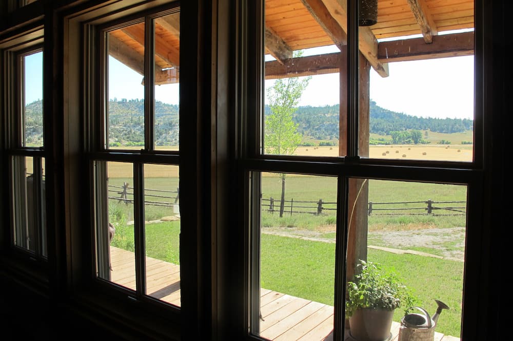Photo of Bedroom in Roundup