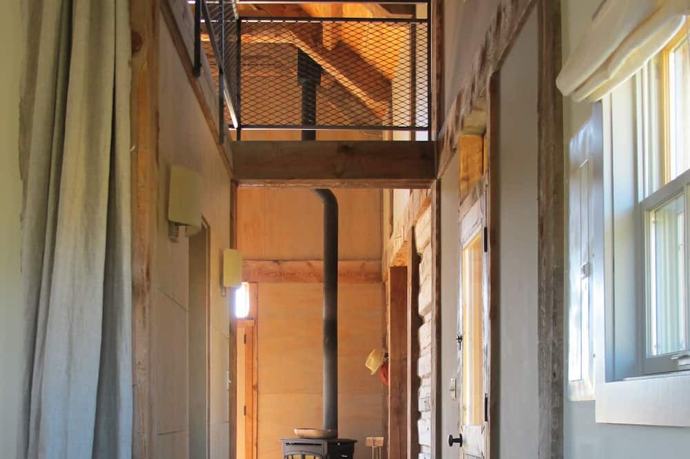 Photo of Bathroom in Roundup