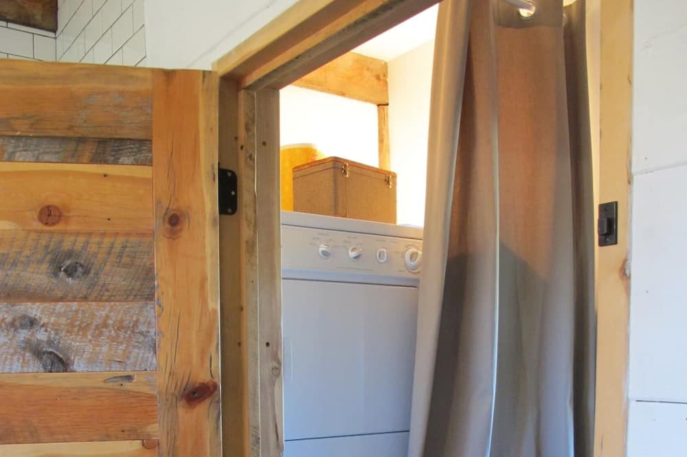 Photo of Bathroom in Roundup