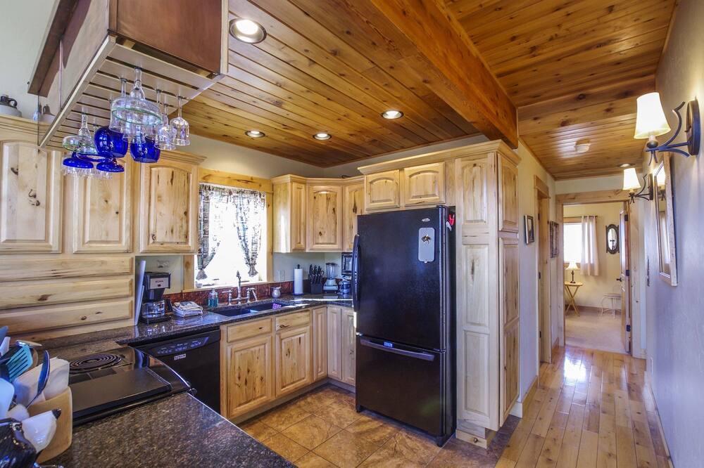 Photo of Kitchen in Alder
