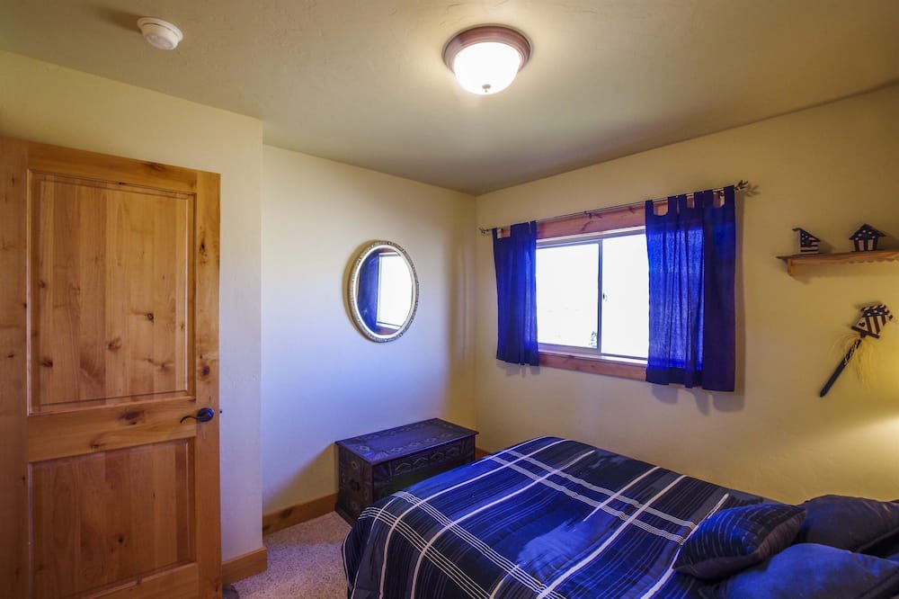 Photo of Bedroom in Alder