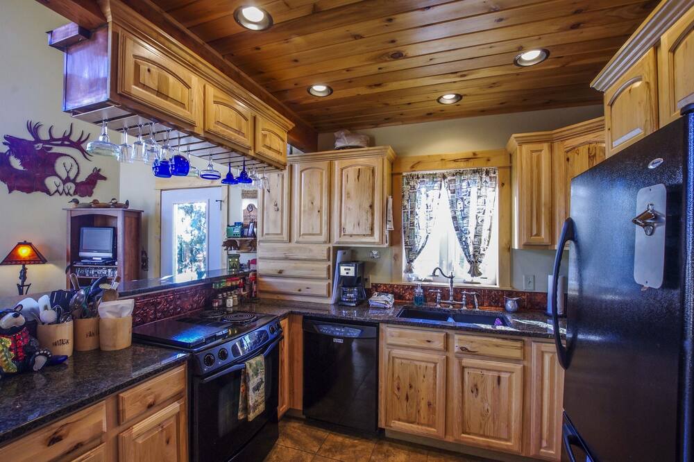 Photo of Kitchen in Alder