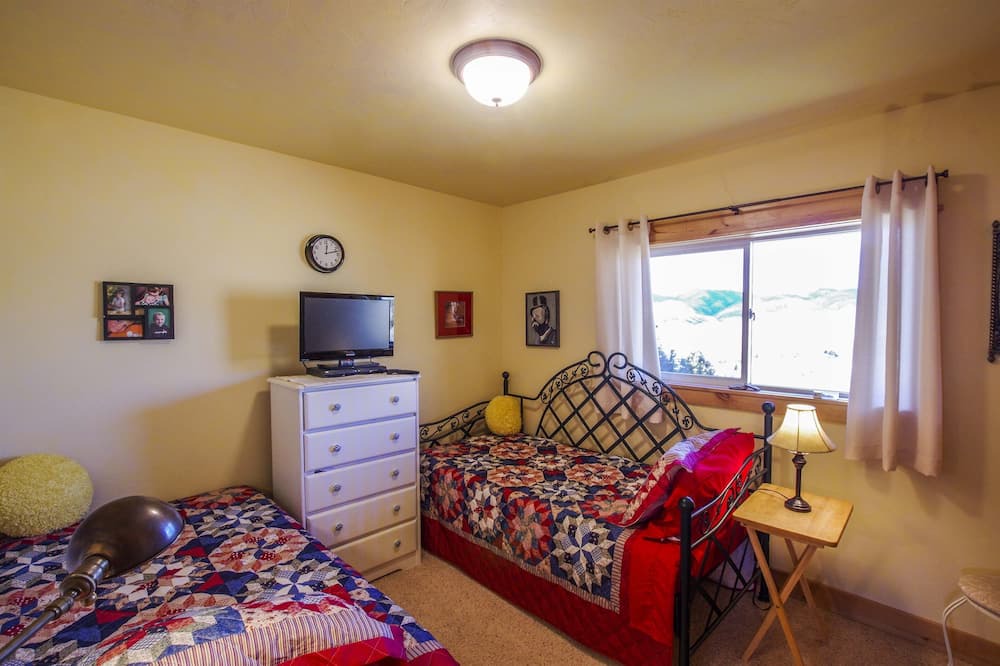 Photo of Bedroom in Alder