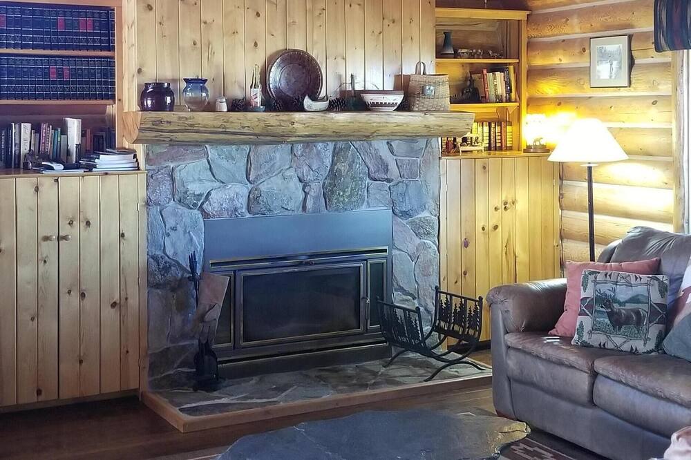 Photo of Livingroom in Cameron