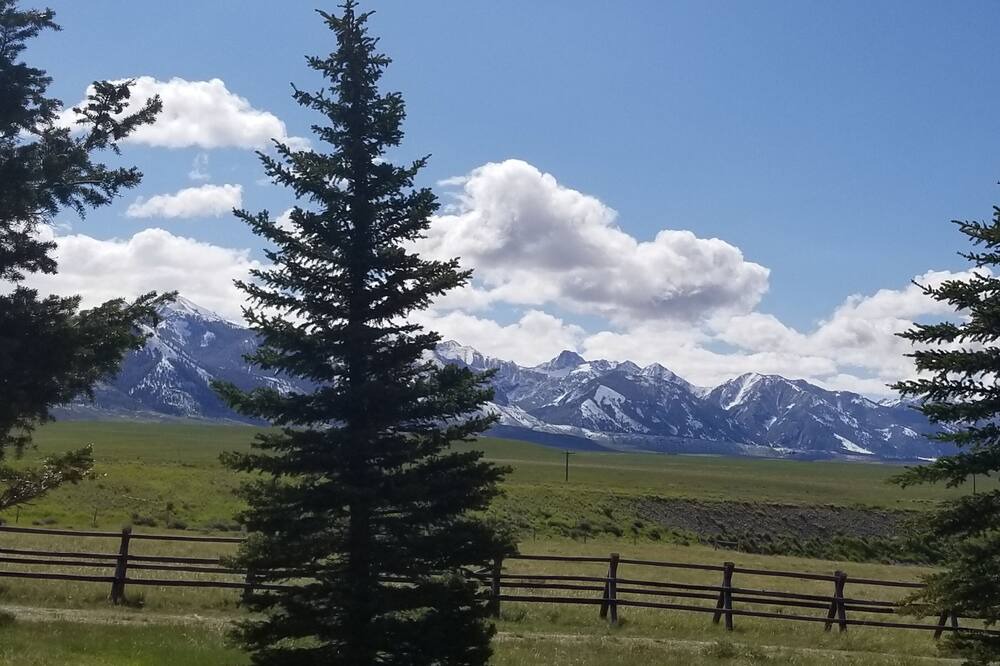 Photo of Outdoor in Cameron