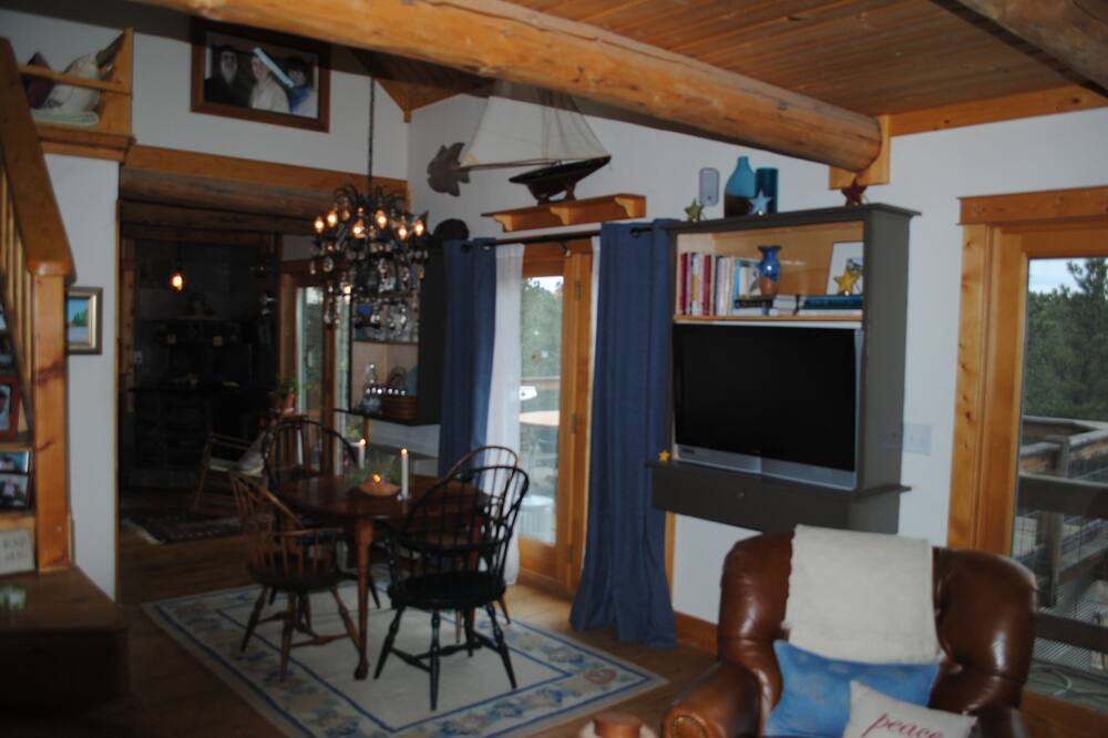 Photo of Bedroom in Roundup