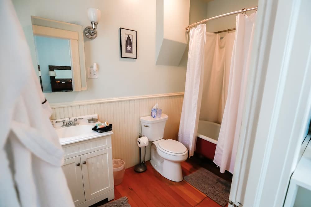 Photo of Bathroom in Riverfront