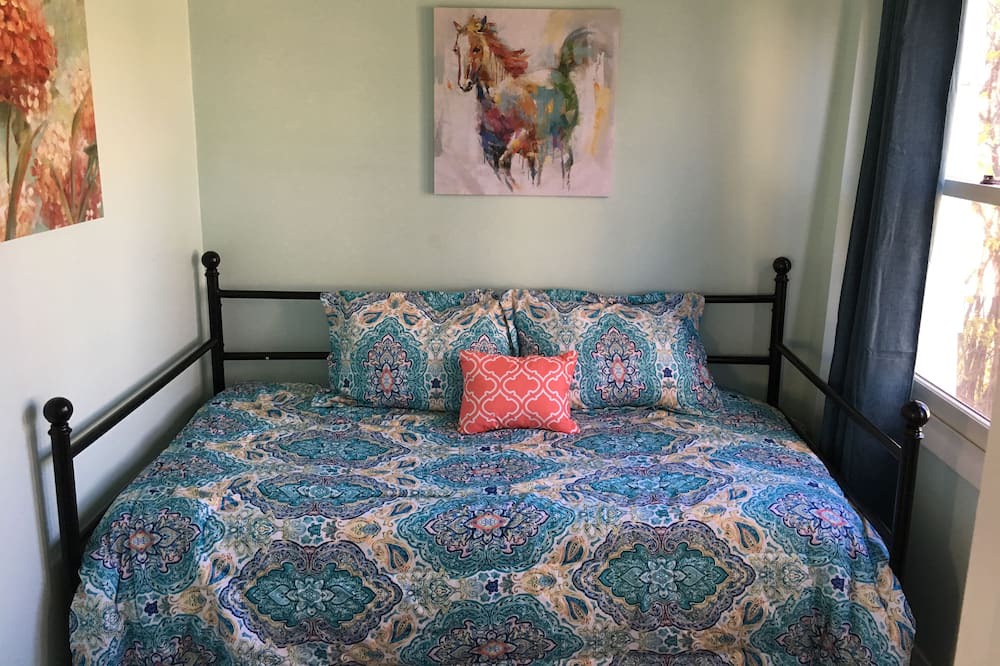 Photo of Bedroom in Hardin