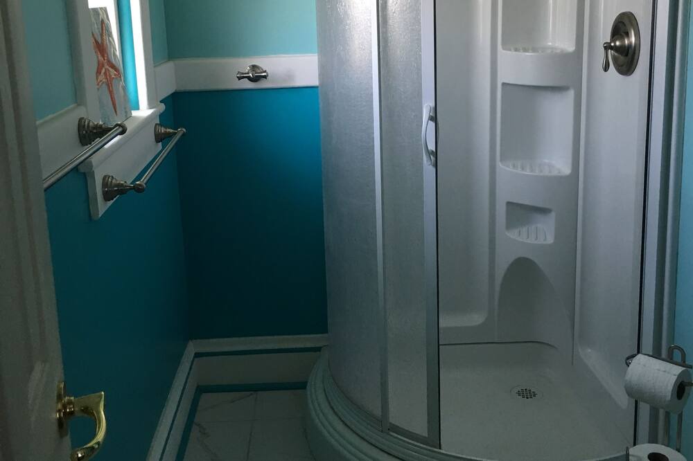 Photo of Bathroom in Hardin