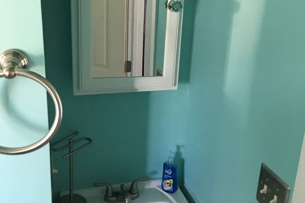 Photo of Bathroom in Hardin