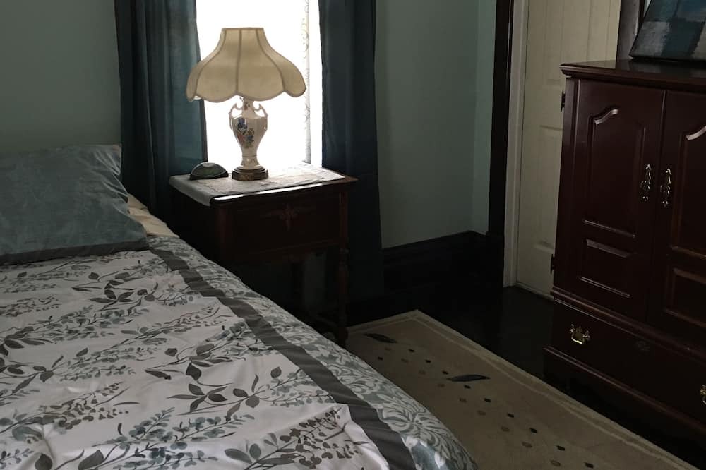 Photo of Bedroom in Hardin