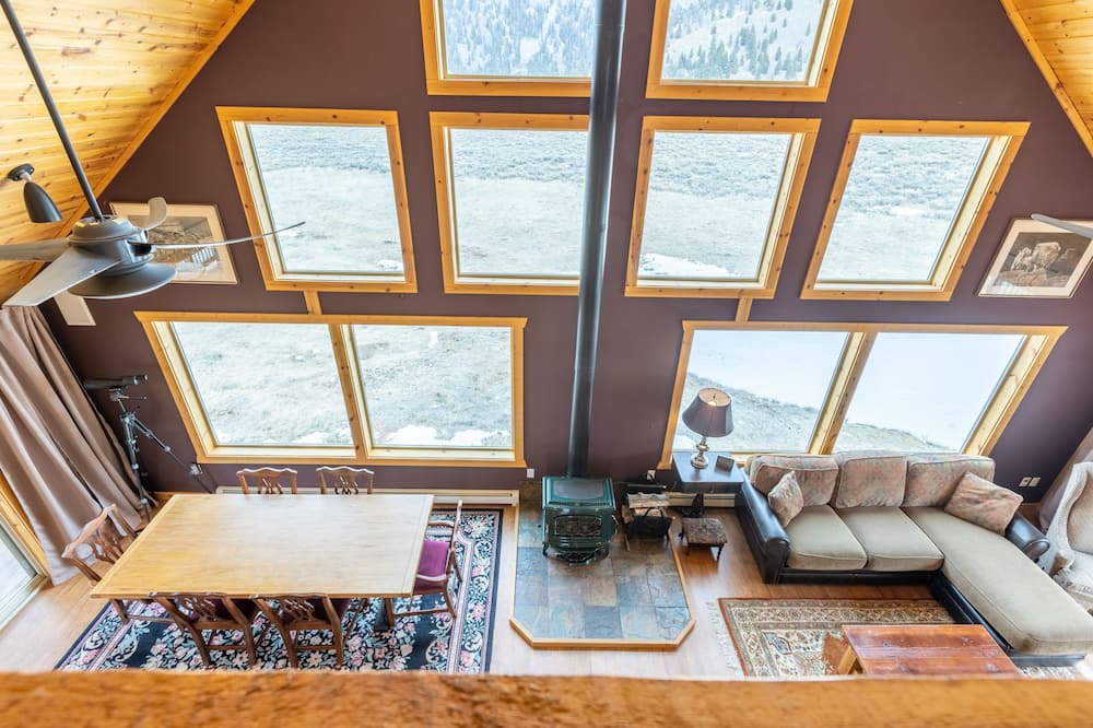 Photo of Livingroom in Cameron