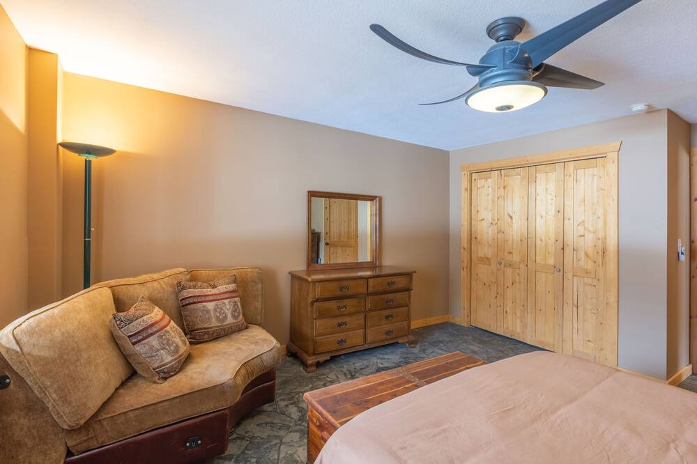 Photo of Bedroom in Cameron