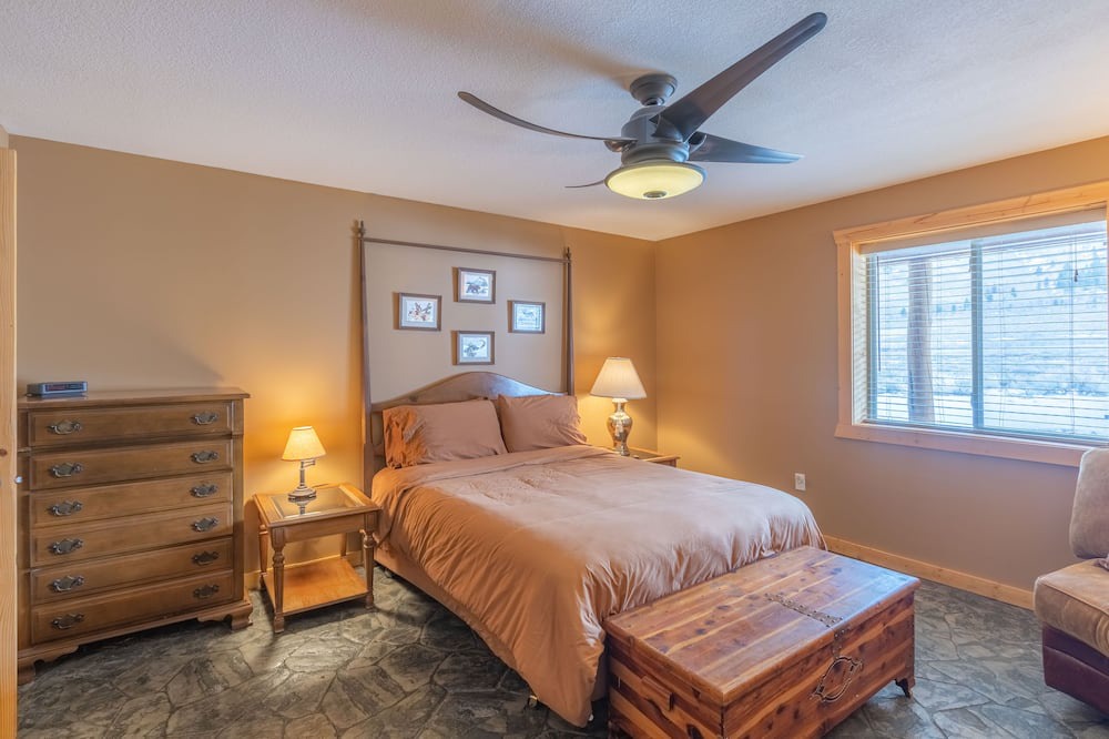 Photo of Bedroom in Cameron