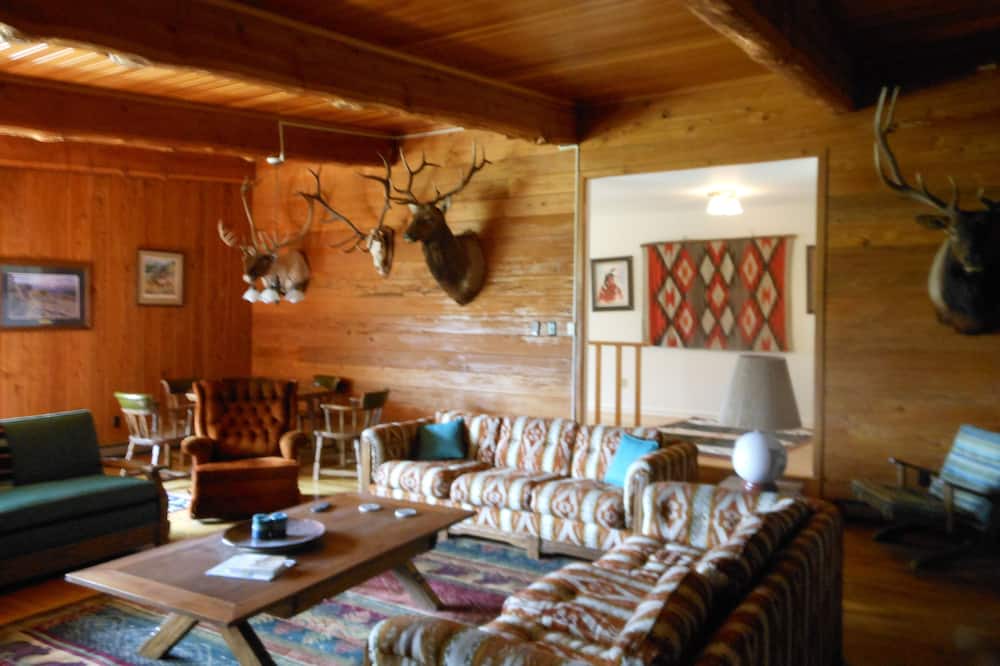 Photo of Bedroom in Powell County