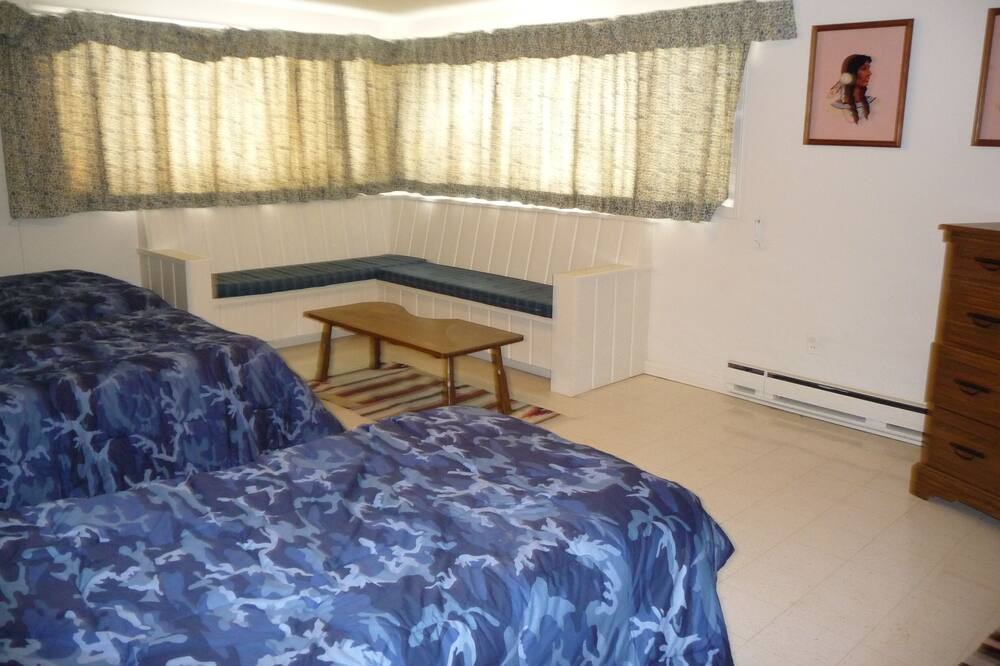 Photo of Bedroom in Powell County