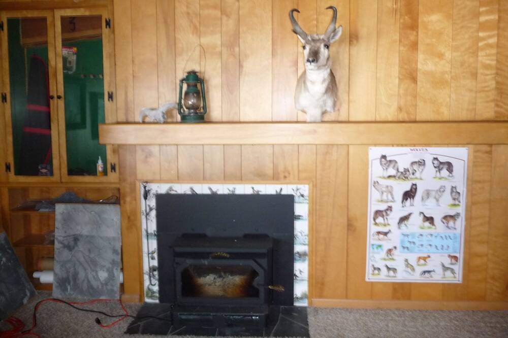 Photo of Livingroom in Powell County