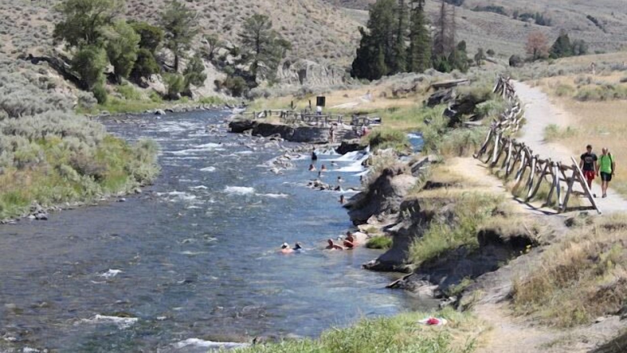 Photo of Others in Emigrant
