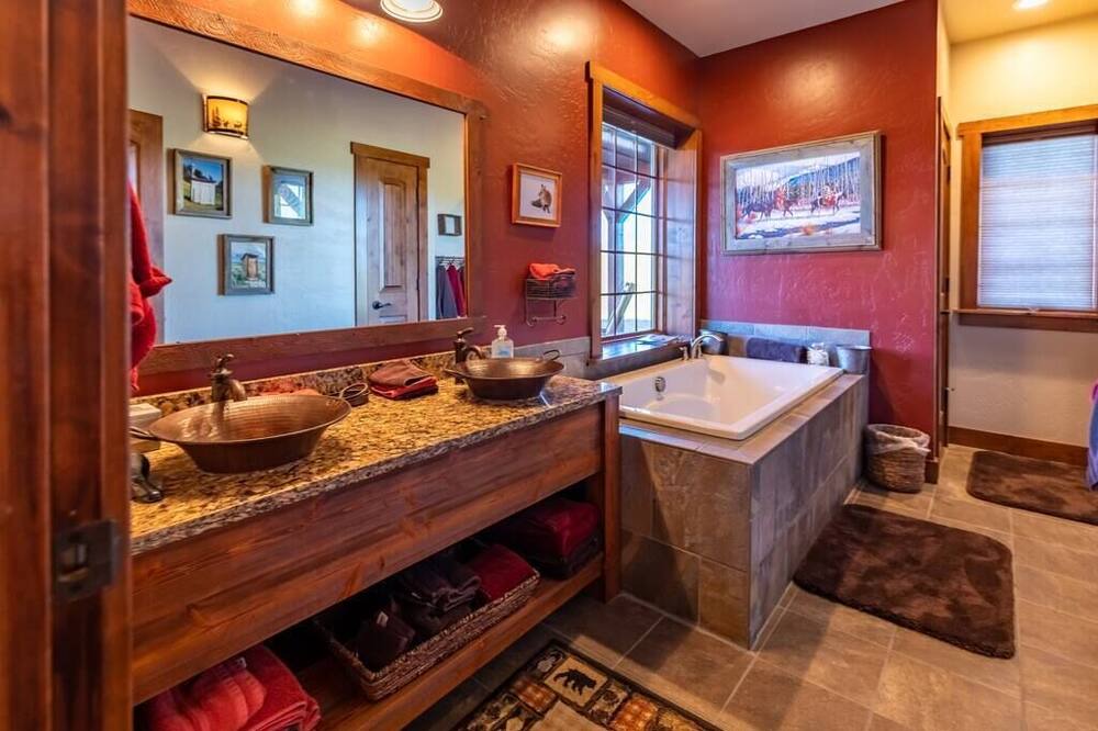 Photo of Bathroom in Philipsburg