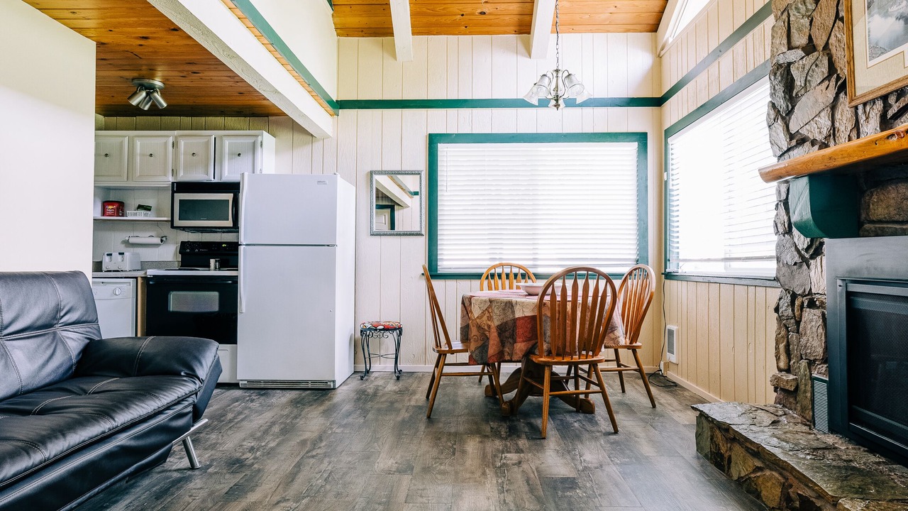 Photo of Livingroom in Trout Creek